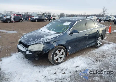 2009 Volkswagen Jetta Se/Sel z USA, uszkodzony, nr VIN 3VWRZ71K69M056151
